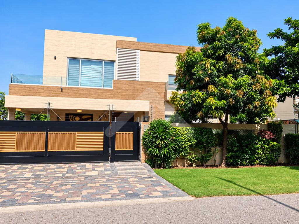 2 KANAL HOUSE FOR SALE 1 KANAL LOUNGE 1 KANAL HOUSE