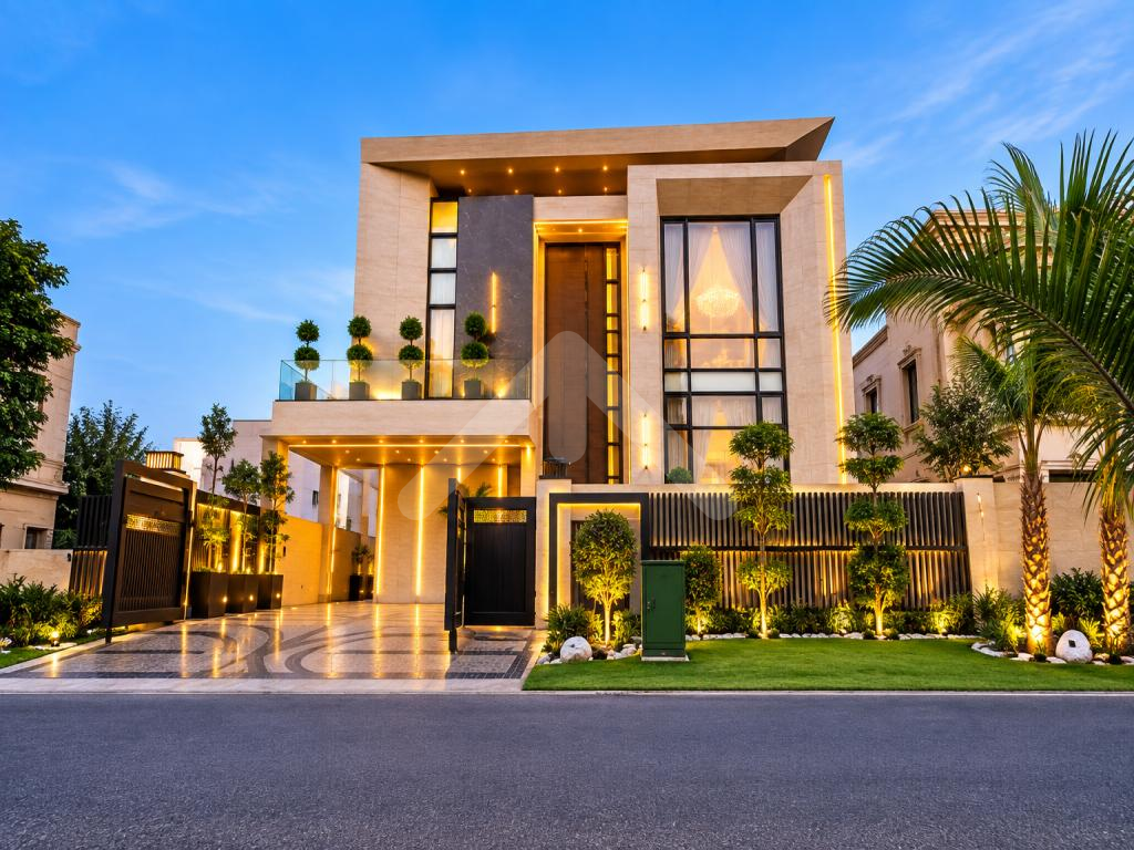 1 KANAL FULLY FURNISHED ULTRA-MODERN HOUSE FOR SALE DHA PHASE 6